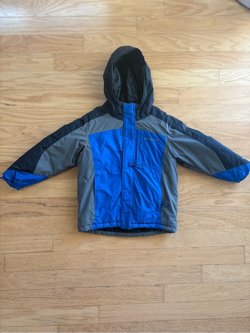 Columbia Blue winter jacket kids- Size S (6/7)